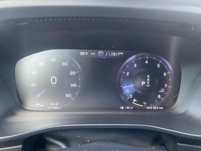 2021 Volvo XC40 R-Design