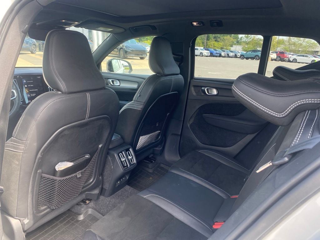 2021 Volvo XC40 R-Design