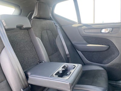 2021 Volvo XC40 R-Design