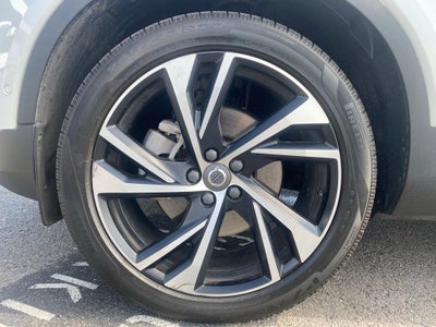 2021 Volvo XC40 R-Design