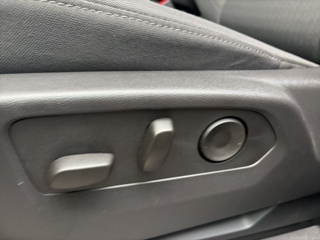 2025 Chevrolet Silverado 1500 Custom CLEAN 1 OWNER CARFAX