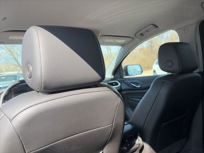 2023 GMC Acadia SLT CLEAN CARFAX LOW MILES!!