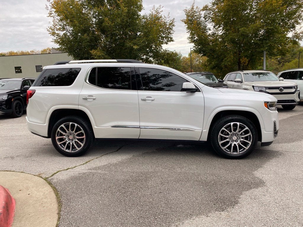 2023 GMC Acadia Denali
