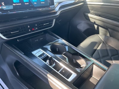 2025 Volkswagen Atlas Cross Sport 2.0T SE w/Technology