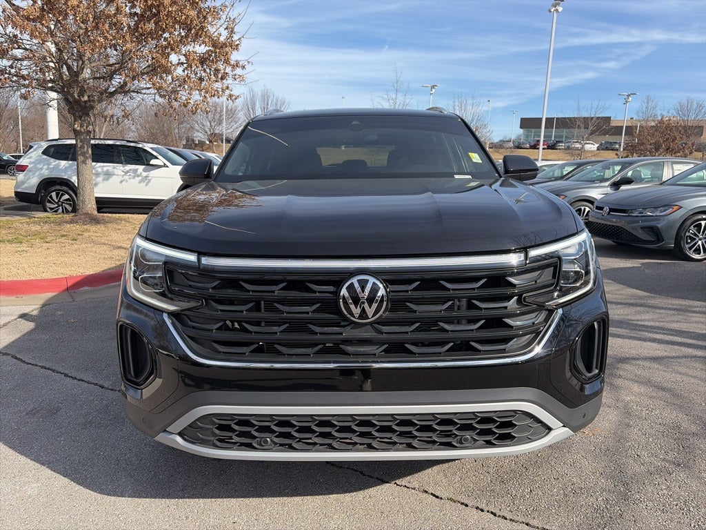 2025 Volkswagen Atlas Cross Sport 2.0T SE w/Technology