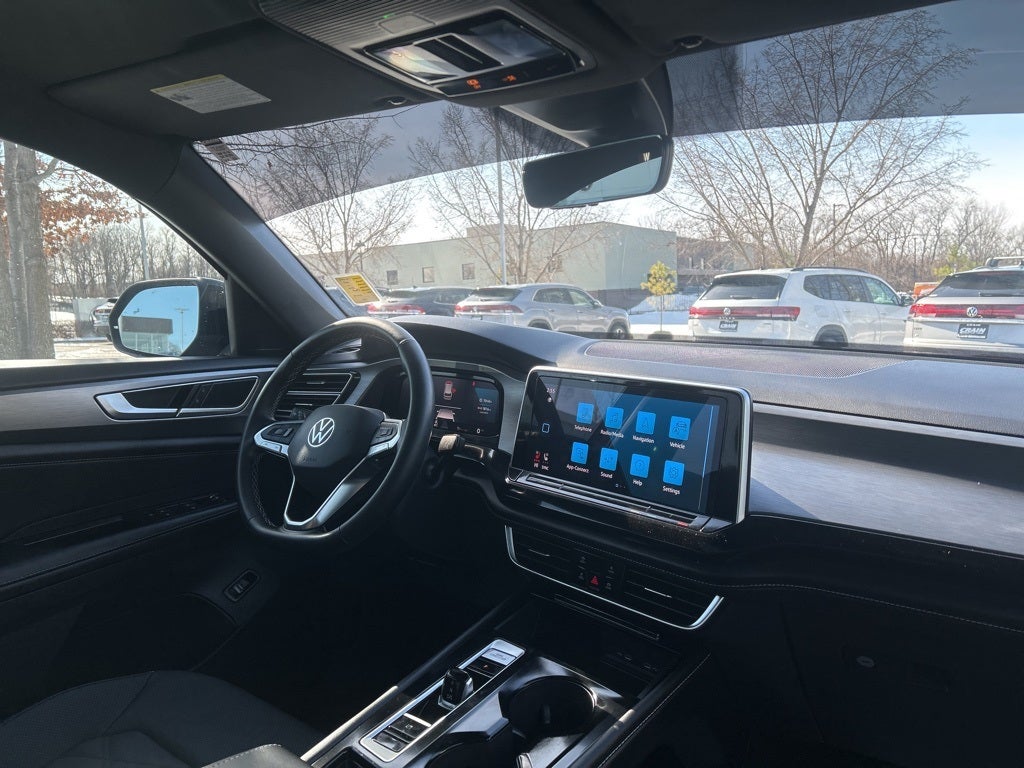 2025 Volkswagen Atlas Cross Sport 2.0T SE w/Technology