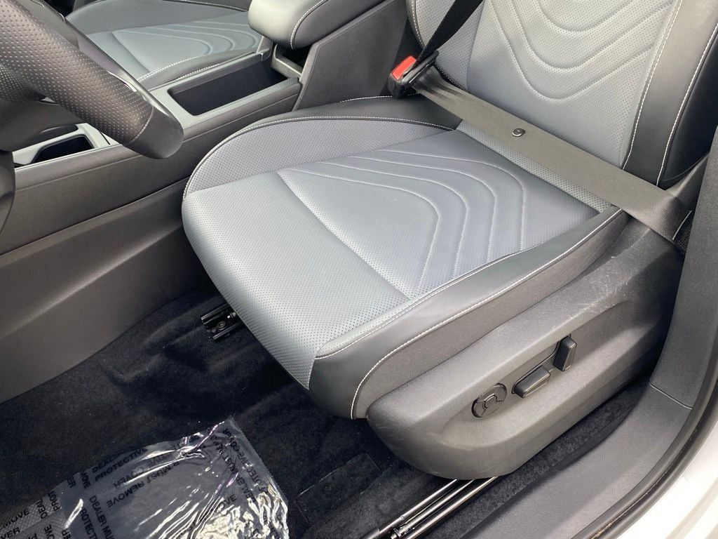 2025 Volkswagen Tiguan 2.0T SE R-Line Black