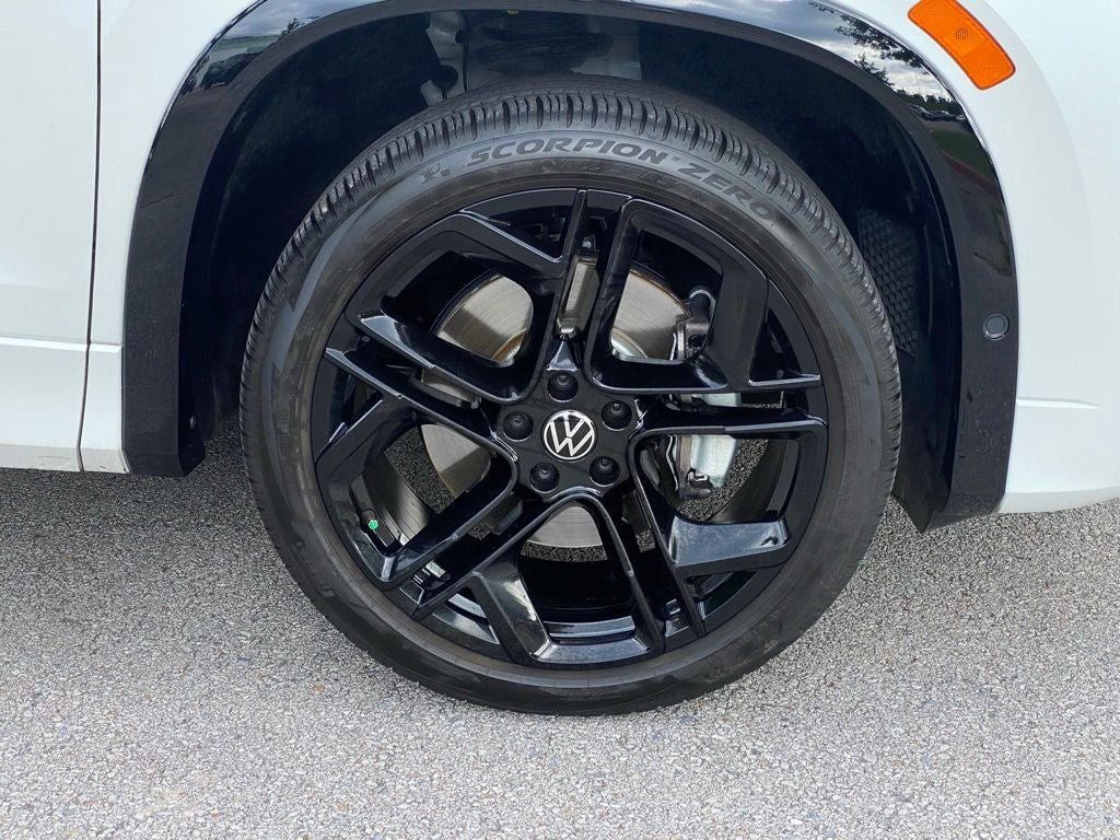 2025 Volkswagen Tiguan 2.0T SE R-Line Black