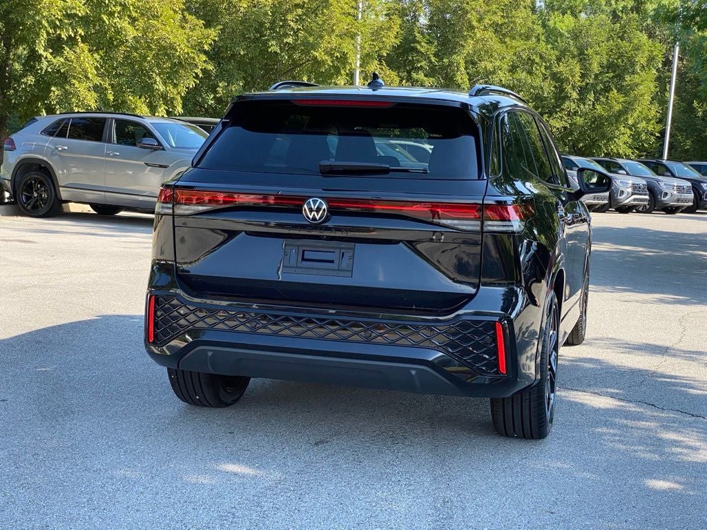 2026 Volkswagen Tiguan SE R-Line Black