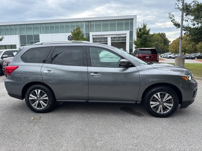 2020 Nissan Pathfinder SL