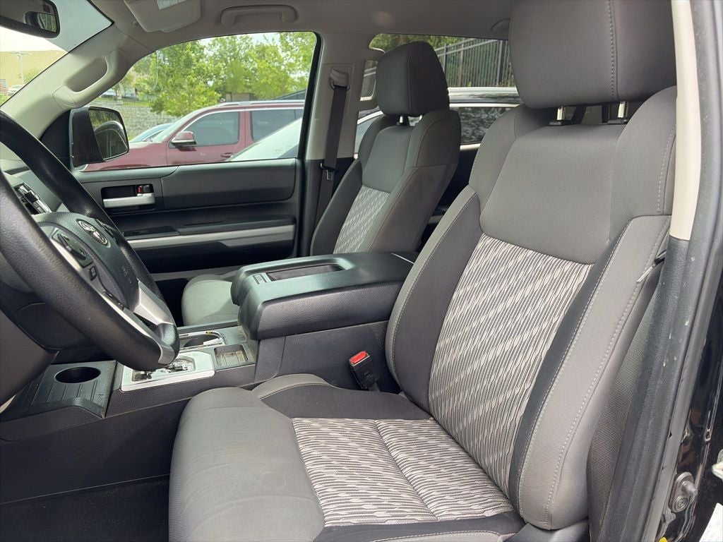 2018 Toyota Tundra SR5 5.7L V8 CLEAN CARFAX, BFGoodrich A/T Tires