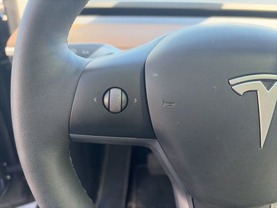 2024 Tesla Model Y Long Range CLEAN 1 OWNER CARFAX LOW MILES!!!