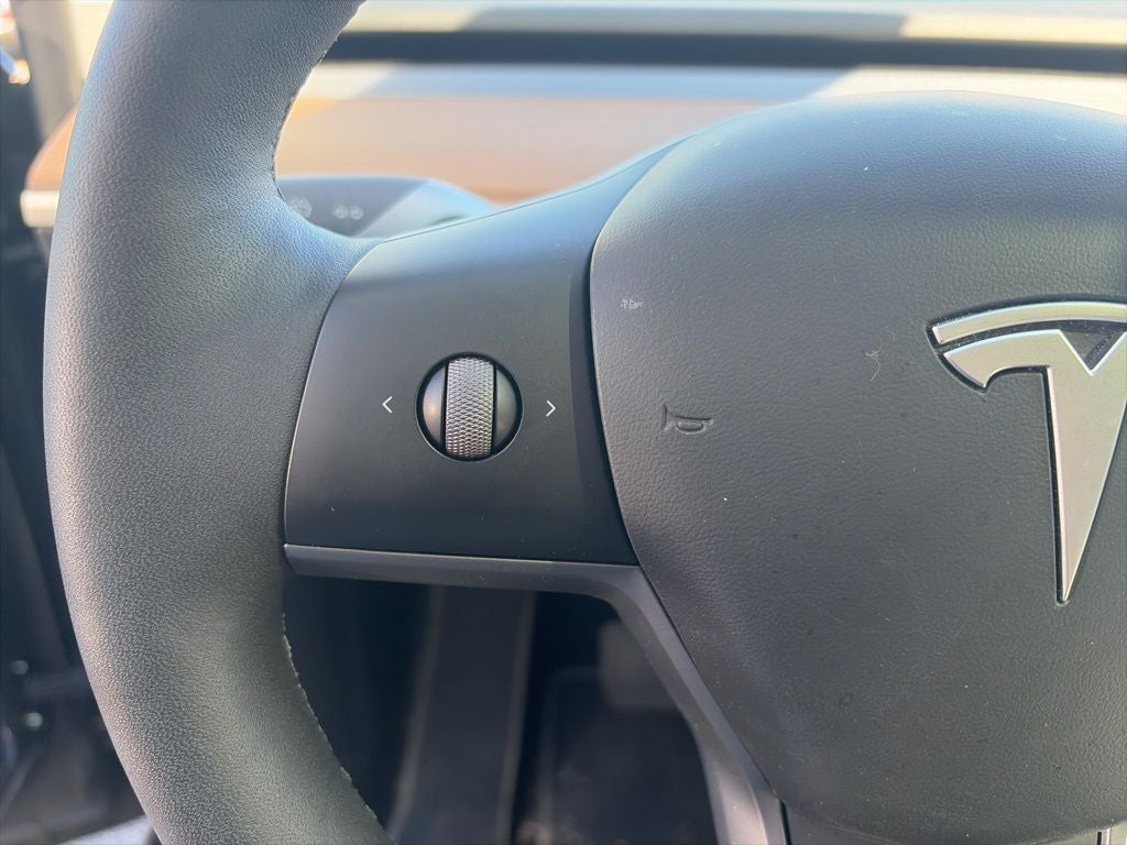 2024 Tesla Model Y Long Range CLEAN 1 OWNER CARFAX LOW MILES!!!