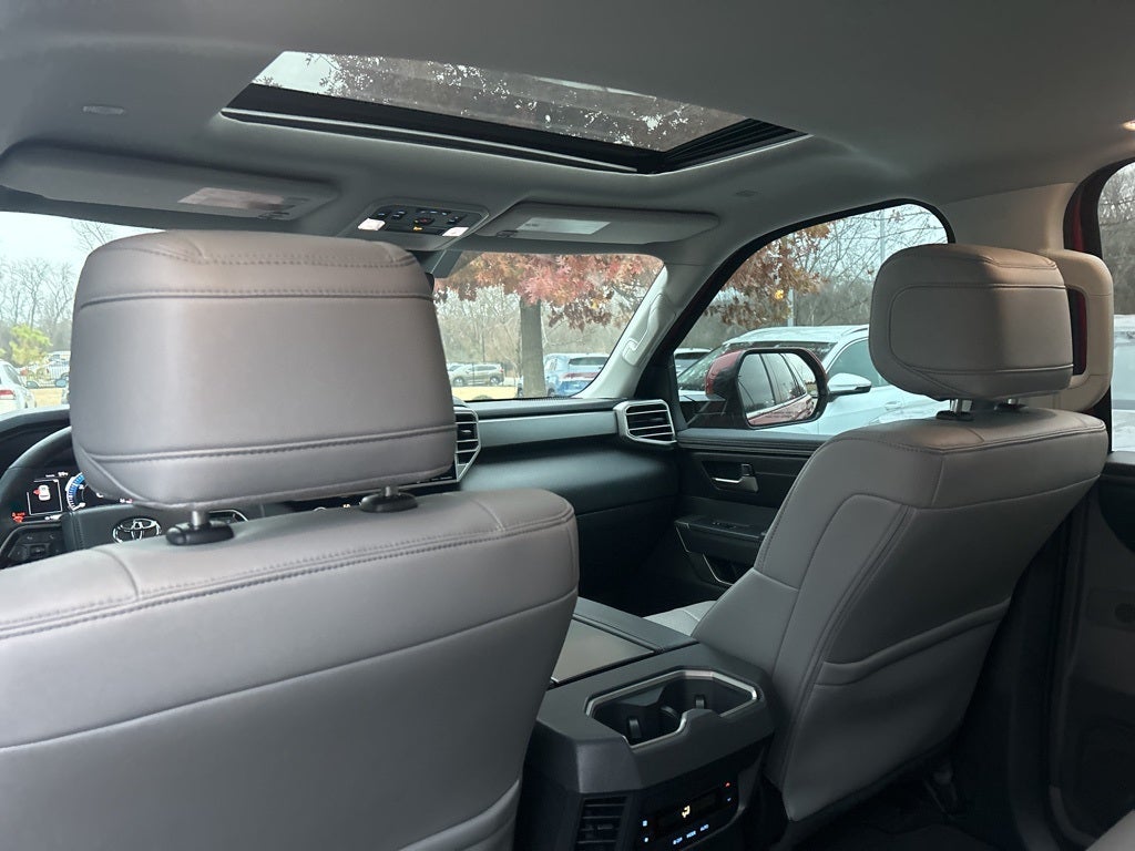 2024 Toyota Sequoia SR5