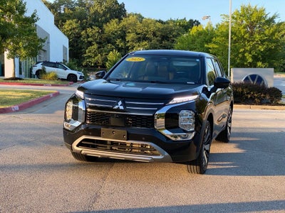 2025 Mitsubishi Outlander SE