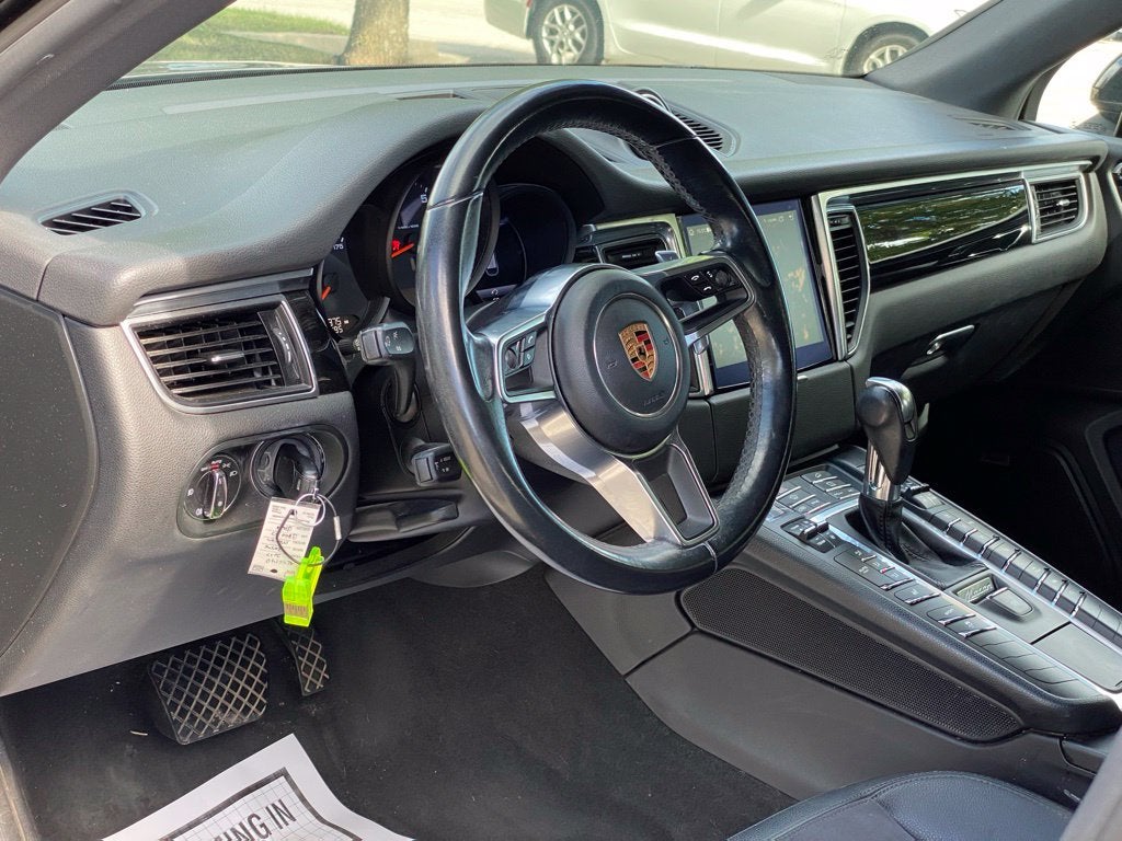2017 Porsche Macan Base