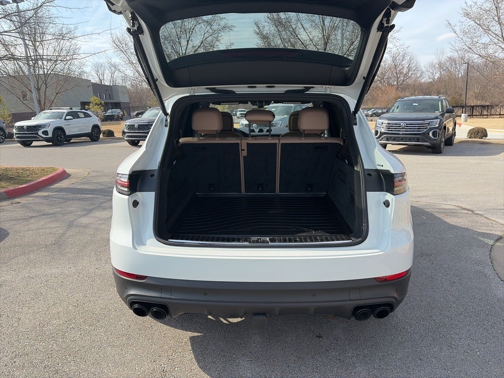 2023 Porsche Cayenne Platinum Edition