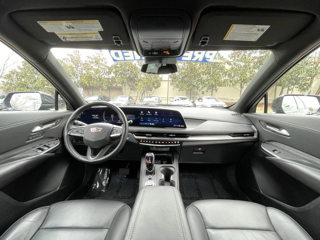 2024 Cadillac XT4 Premium Luxury