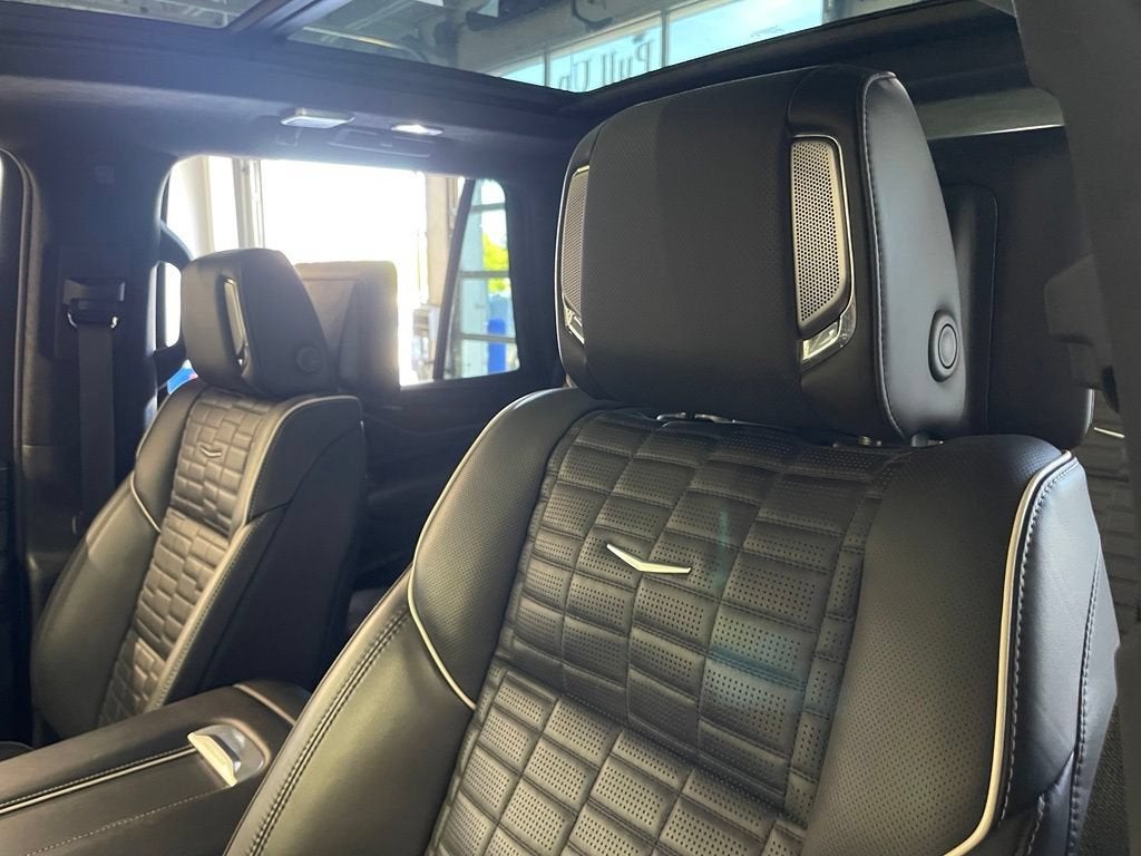 2023 Cadillac Escalade 4WD Sport Platinum