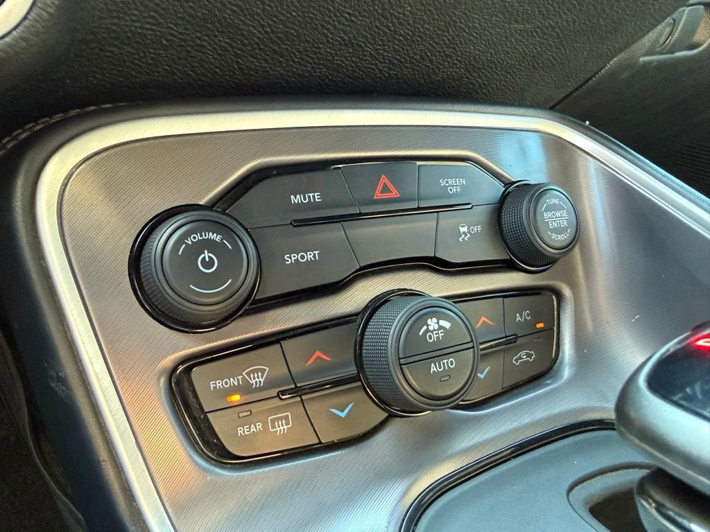 2021 Dodge Challenger SXT