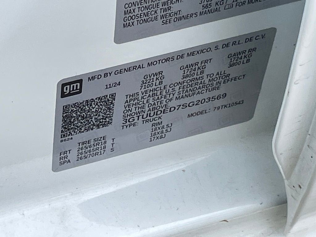 2025 GMC Sierra 1500 SLT