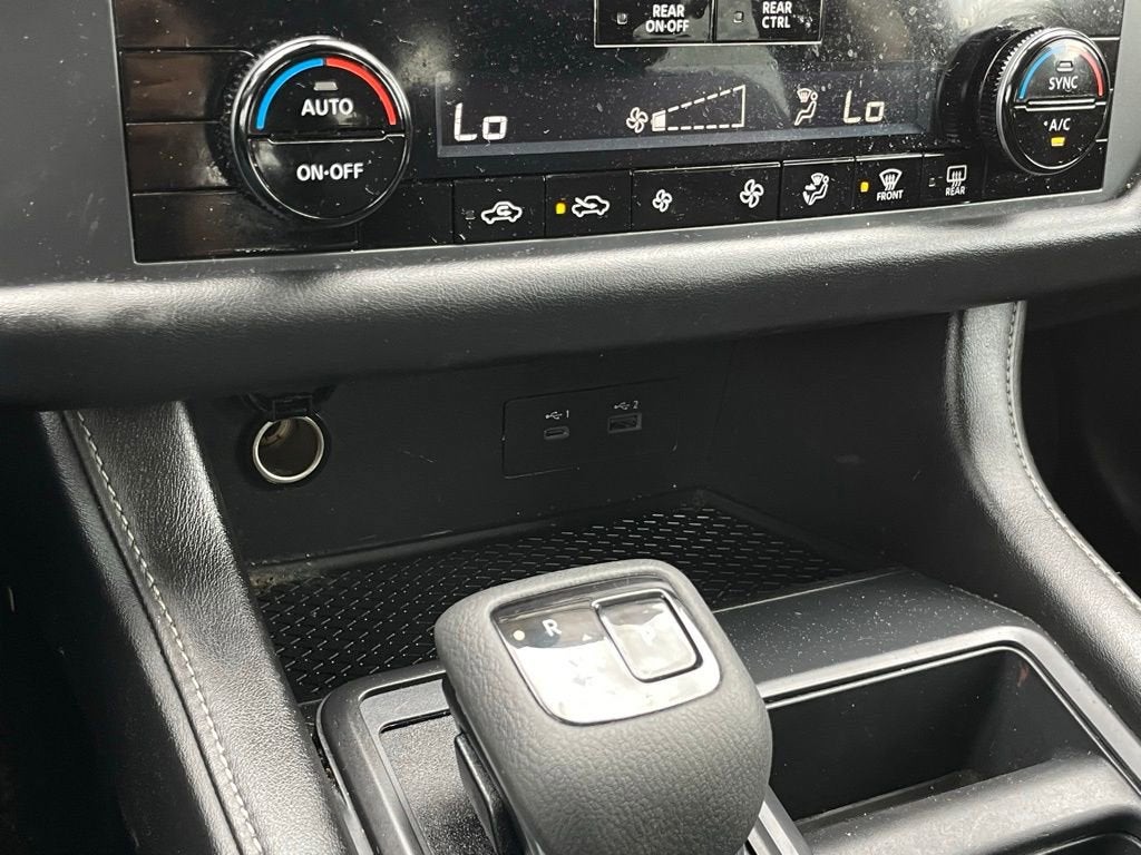 2024 Nissan Pathfinder S