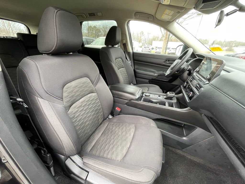 2024 Nissan Pathfinder S