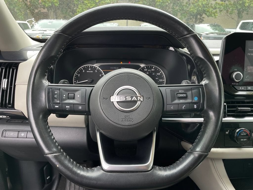 2022 Nissan Pathfinder SV