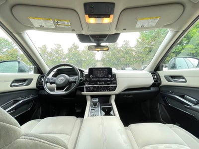 2022 Nissan Pathfinder SV