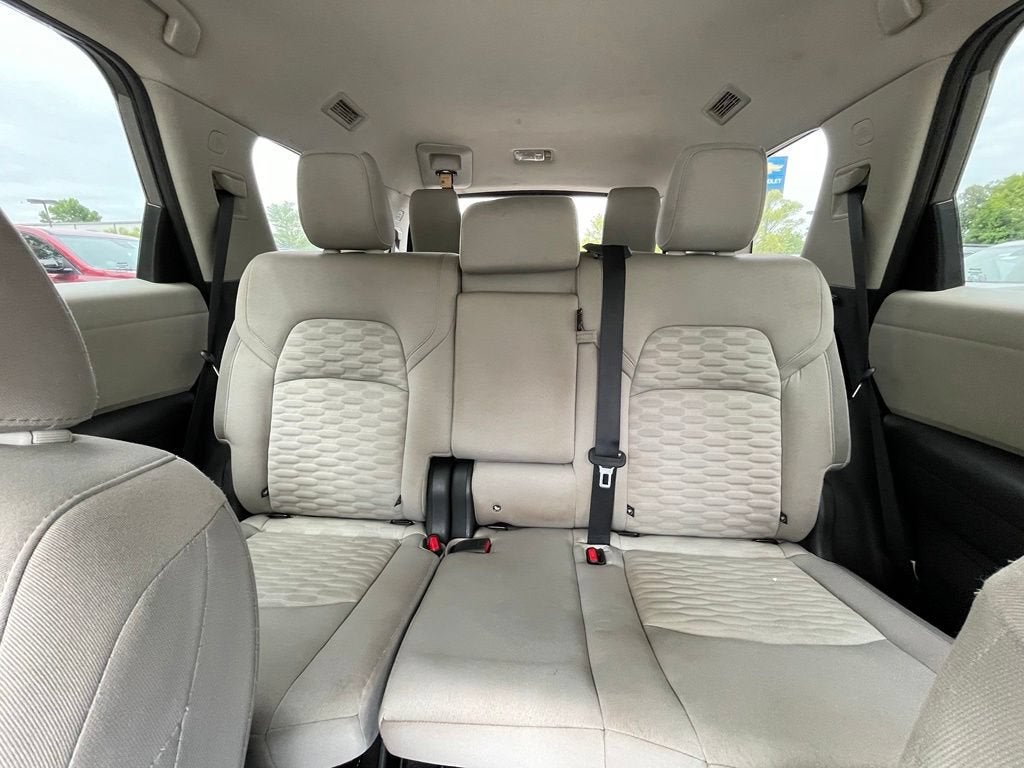 2022 Nissan Pathfinder SV