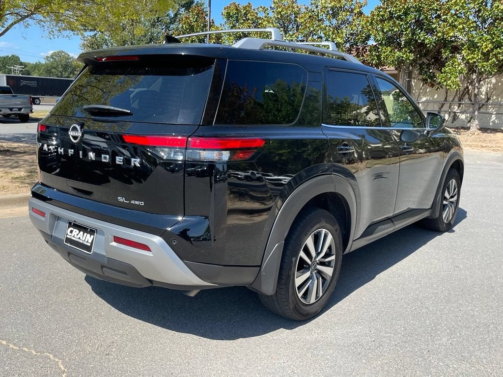 2025 Nissan Pathfinder SL
