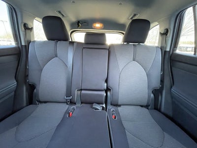 2022 Toyota Highlander L