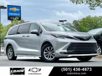 2023 Toyota Sienna XLE