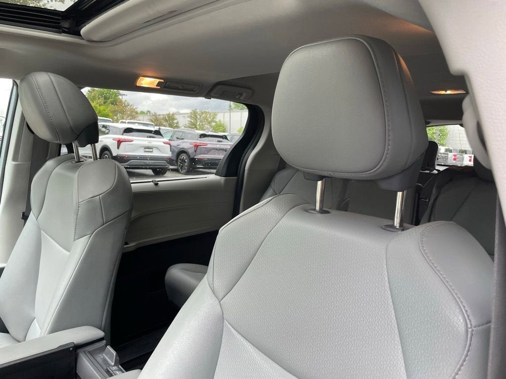 2023 Toyota Sienna XLE
