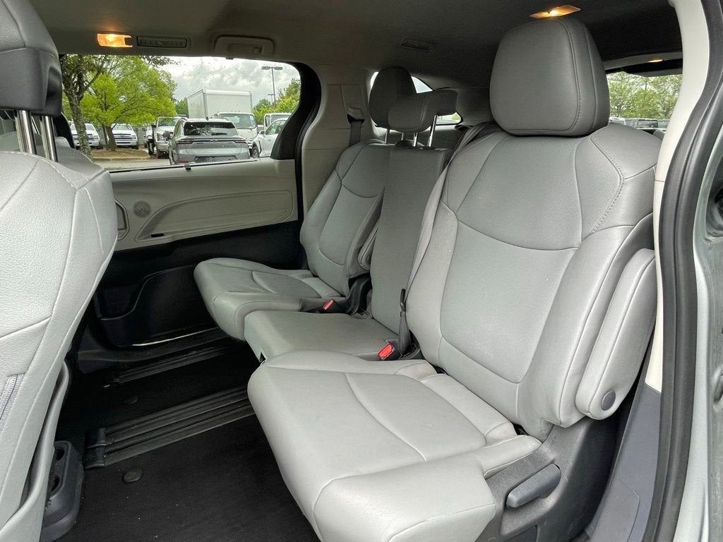 2023 Toyota Sienna XLE