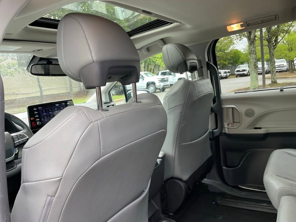 2023 Toyota Sienna XLE