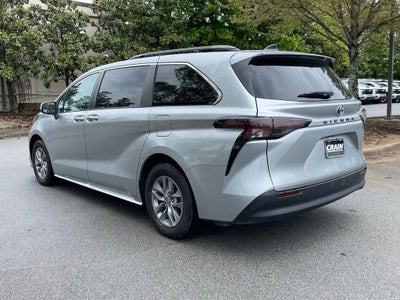 2023 Toyota Sienna XLE