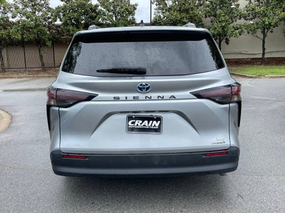 2023 Toyota Sienna XLE