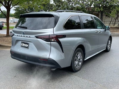 2023 Toyota Sienna XLE