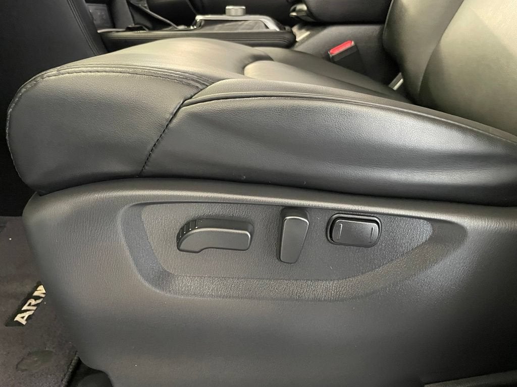 2024 Nissan Armada SV