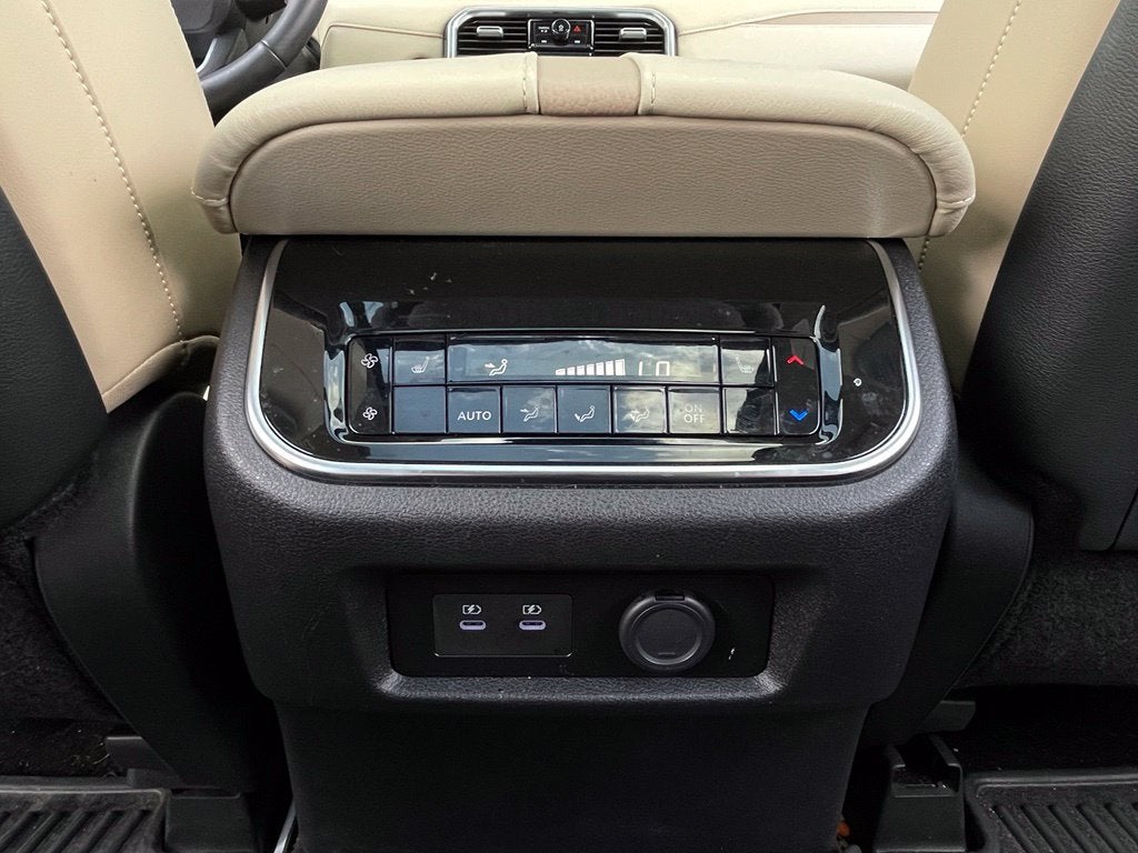 2025 Nissan Armada Platinum