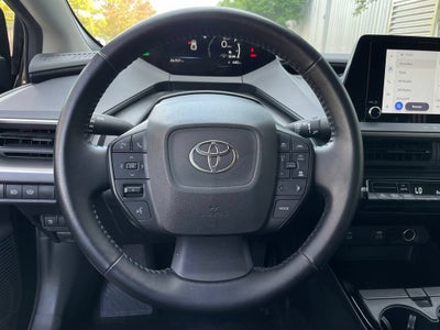 2025 Toyota Prius LE