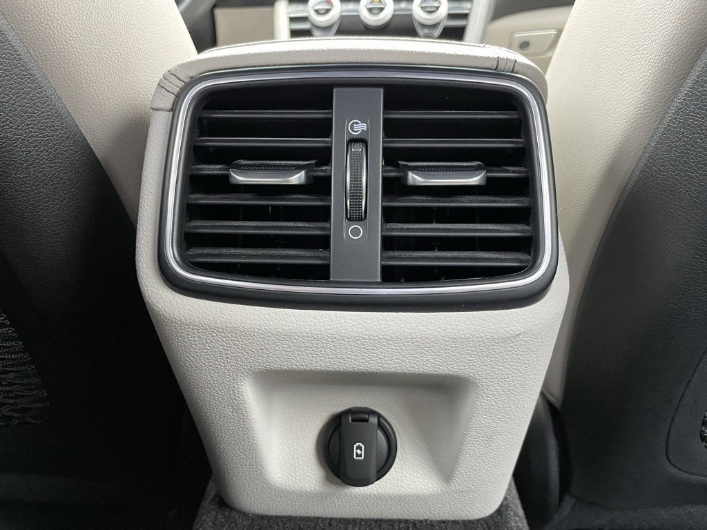 2022 Genesis G70 2.0T