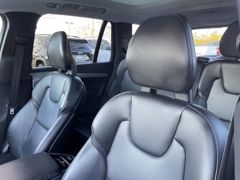 2021 Volvo XC90 Momentum
