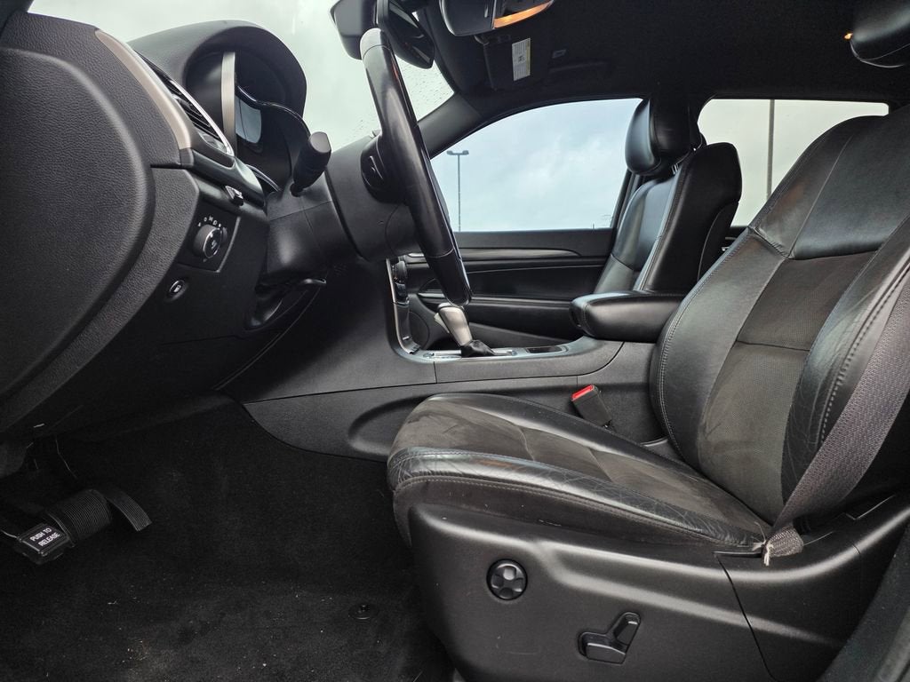 2020 Jeep GRAND CHEROKEE Base