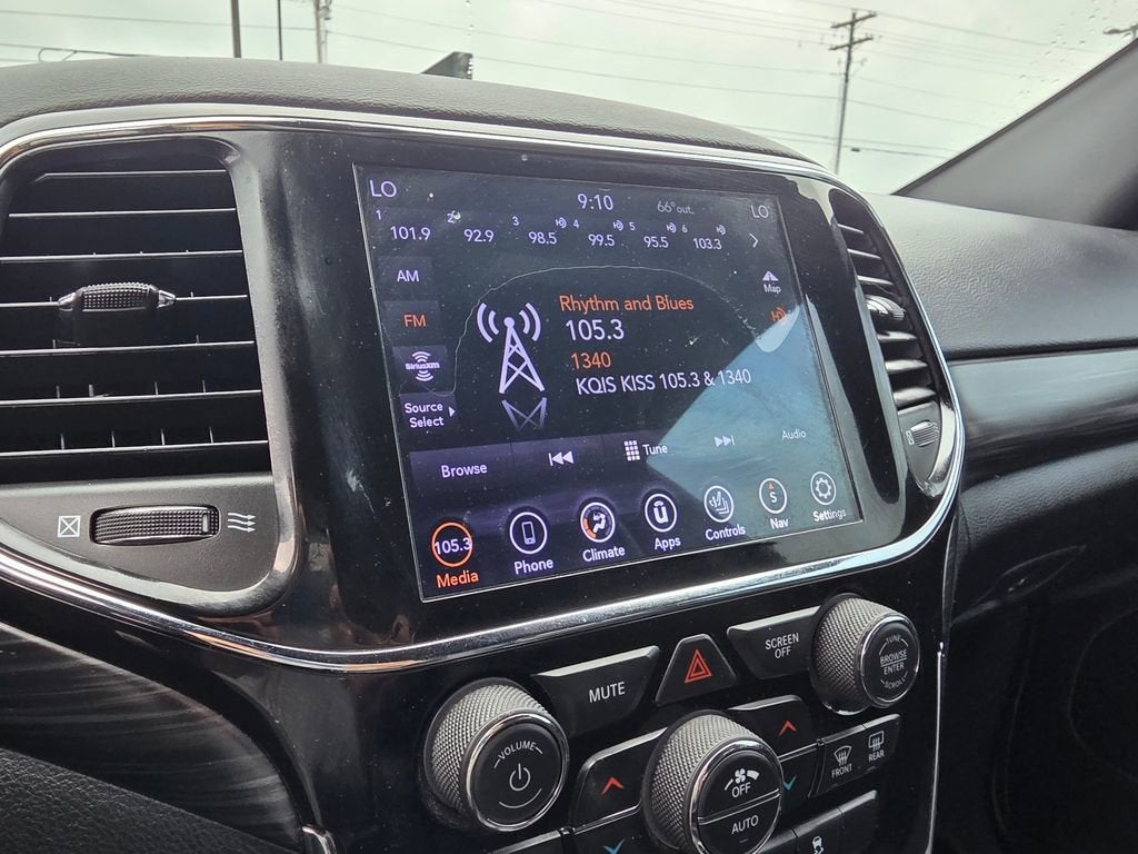 2020 Jeep GRAND CHEROKEE Base