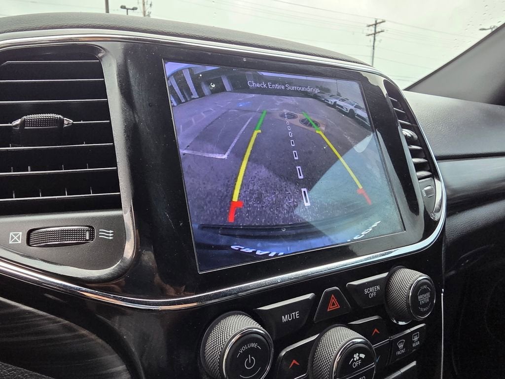 2020 Jeep GRAND CHEROKEE Base