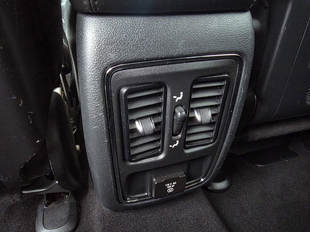 2020 Jeep GRAND CHEROKEE Base