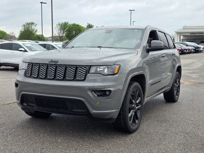 2020 Jeep GRAND CHEROKEE Base