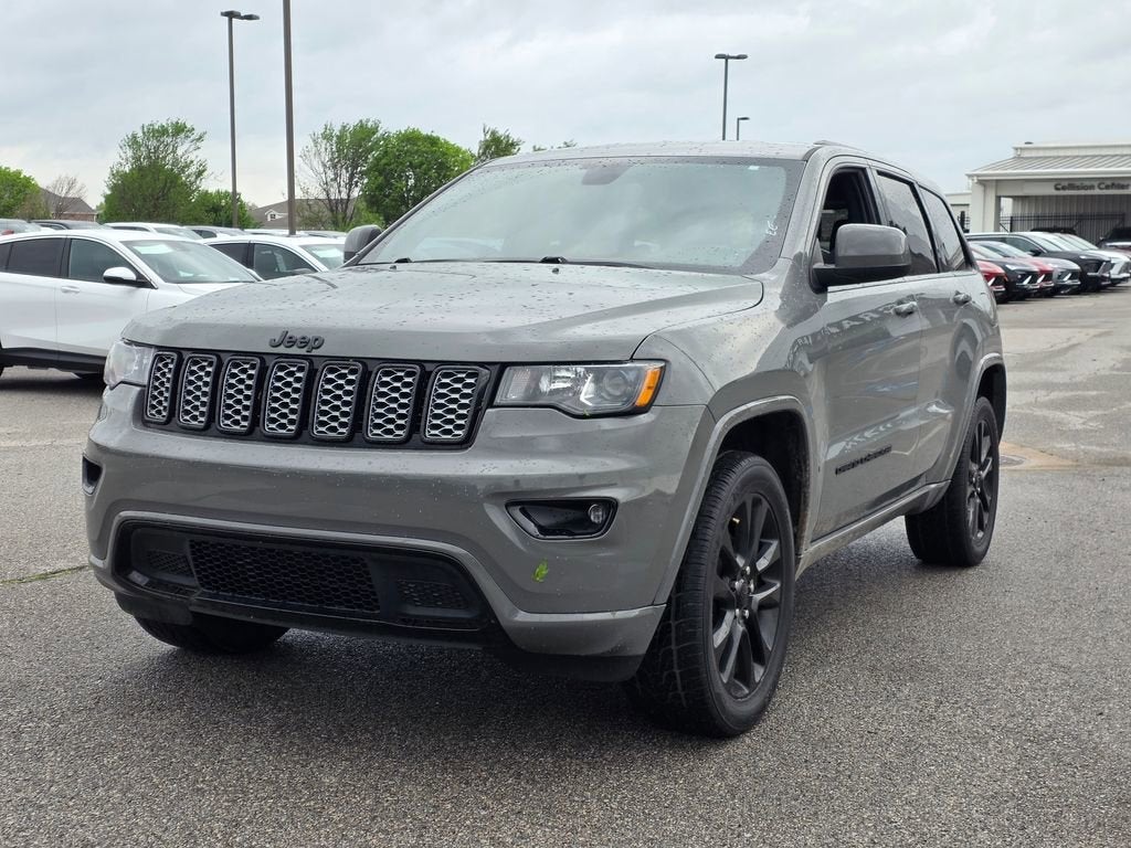 2020 Jeep GRAND CHEROKEE Base